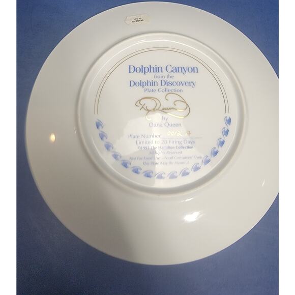 Dolphin Plate "Dolpin Canyon" by Dana Queen for The Hamilton Collection 1995 - Picture 3 of 5